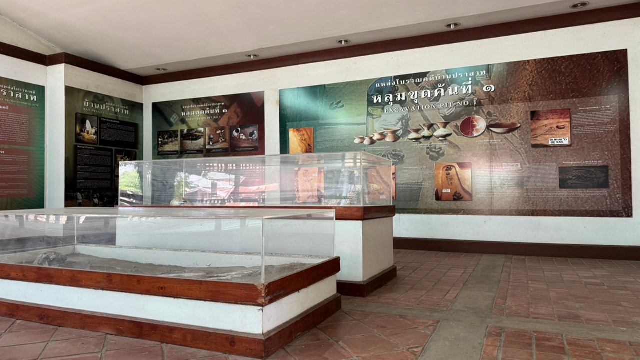 หลุมขุดค้นทางโบราณคดี12