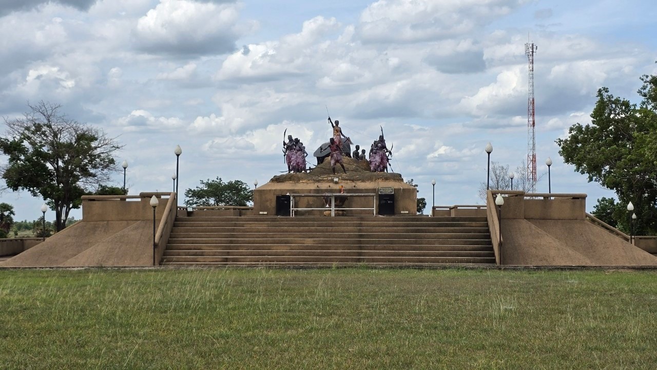 อนุสรณ์สถานวีรกรรมทุ่งสัมฤทธิ์5